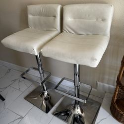 Swivel bar stools