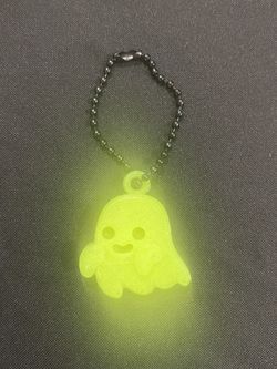 Glow in the Dark Ghost Keychains (Glows Green)
