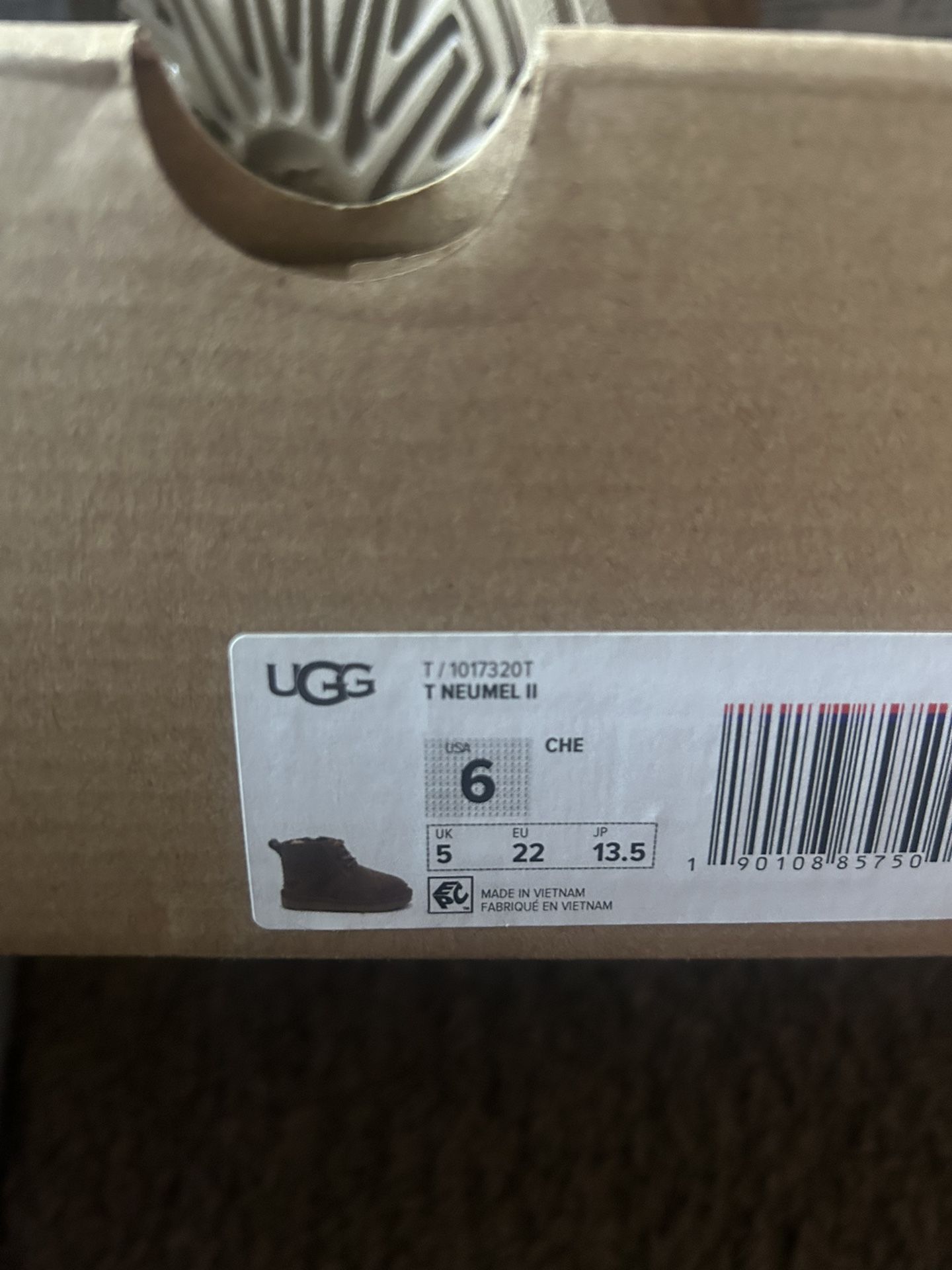 Size 6c Kids Ugg Boots