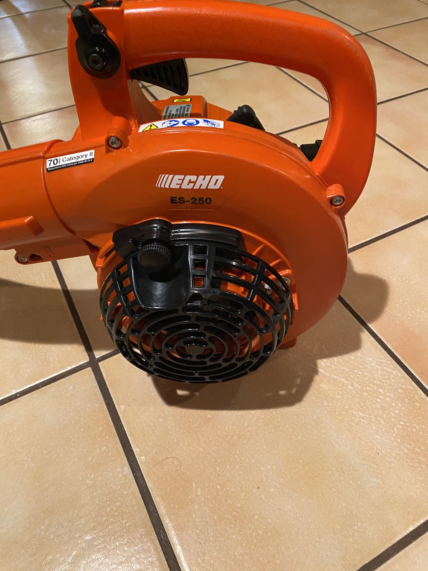ECHO HAND BLOWER 