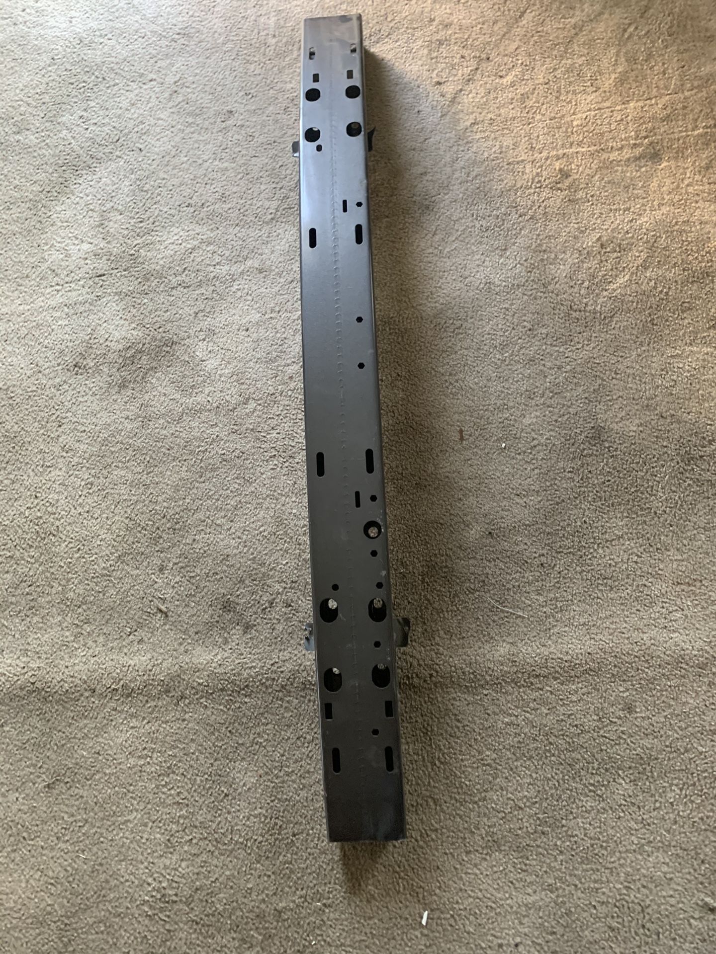 2019 300 c bumper support