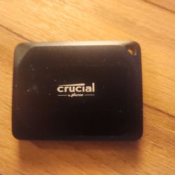 Crucial 4tb X10 PRO SSD