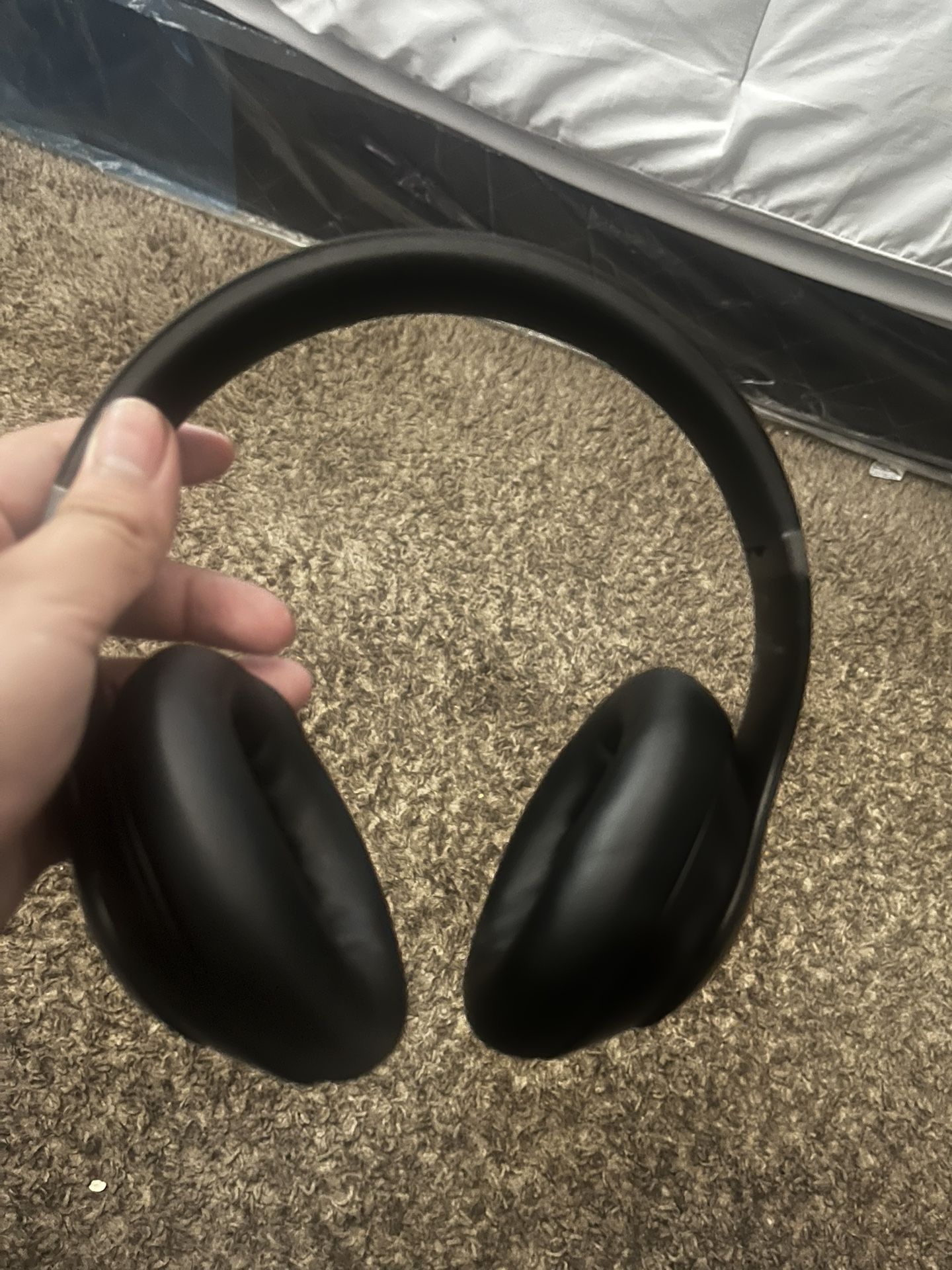 Beats Studio Pro Over Ear Bluetooth Headphones (Like New)