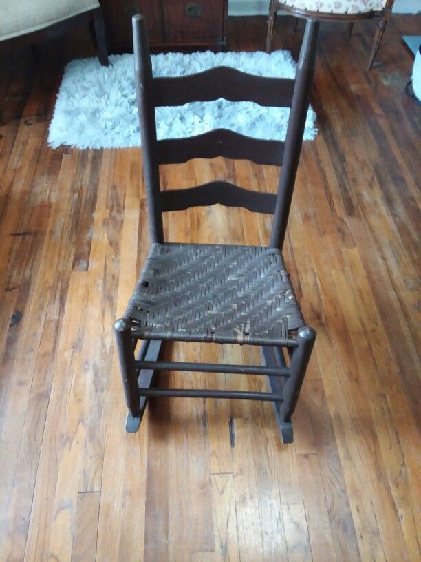 Very Nice Vintage Rocking Chair 