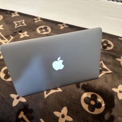 Apple MacBook Air 