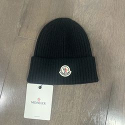 Black Moncler Ribbed Beanie