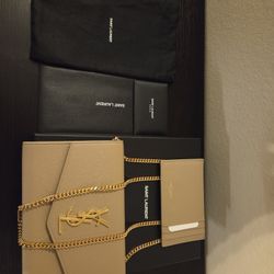 Saint Laurent Uptown Wallet On Chain in Grain de Poudre Embossed Leather Storm