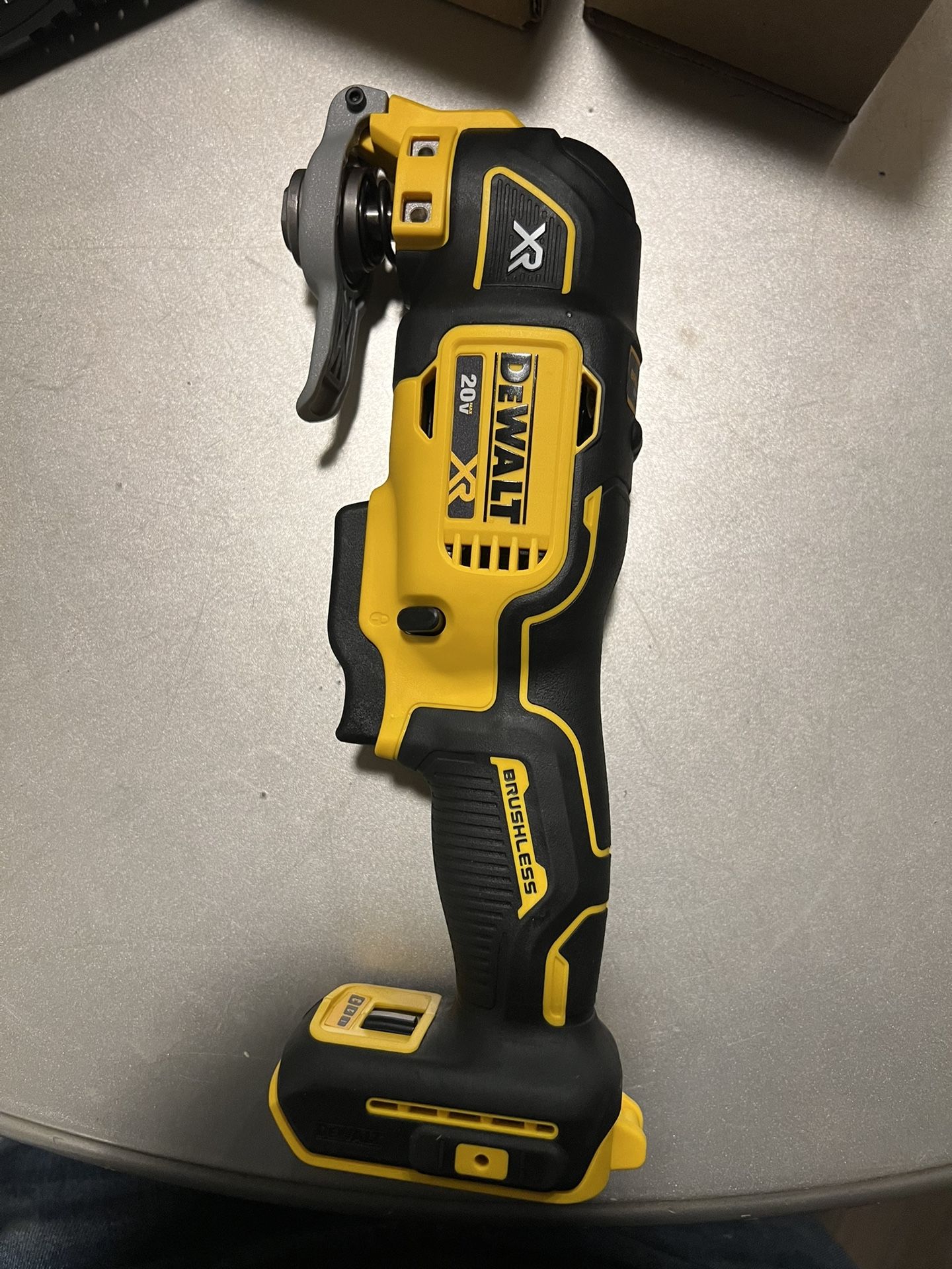 DEWALT Muti-tool 