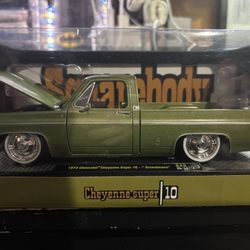 M2 Machines 1:24 Chevrolet Cheyenne Super 10 1:24 - GREENBEANS