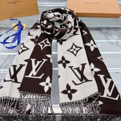 LOUIS VUITTON SCARF