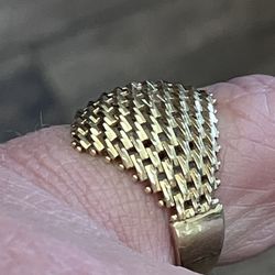 Vintage 14K Solid Gold Dome Ring Size 8