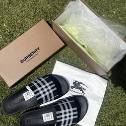 Burberry slides ( read below