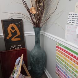 Huge Vase Decor 