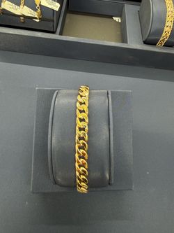10K CUBAN LINK BRACELET