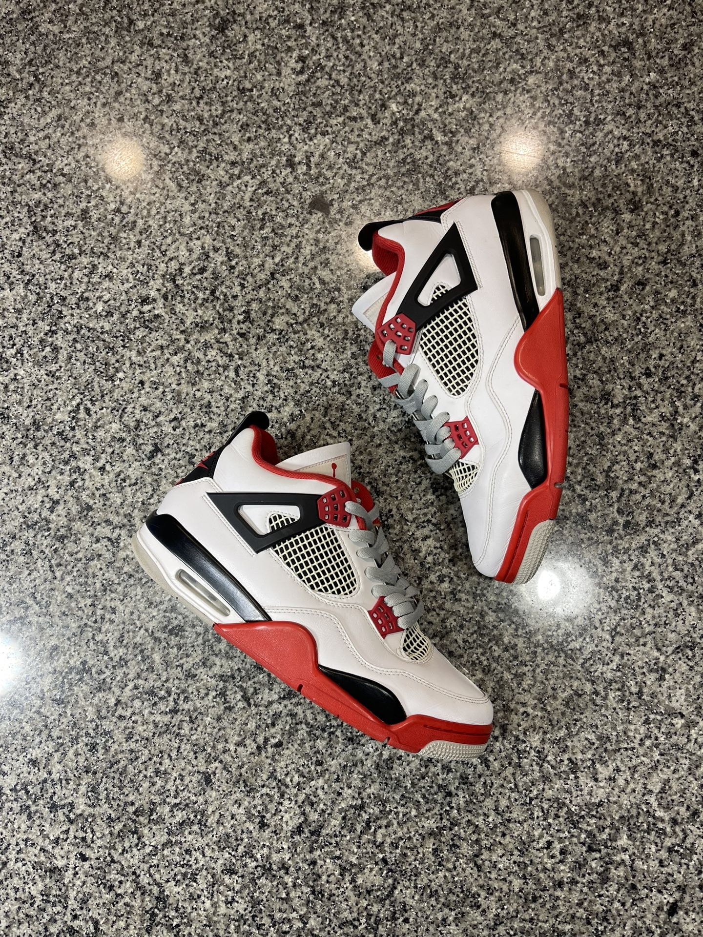 ✅ Jordan 4 Fire Red