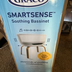 Graco SmartSense Soothing bassinet
