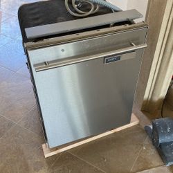 Dishwasher 