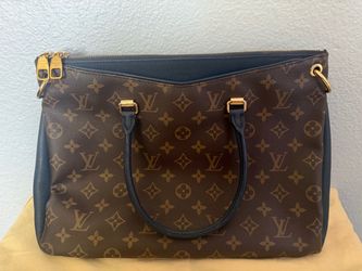 Authentic Louis Vuitton Pallas MM in Monogram / Marine.