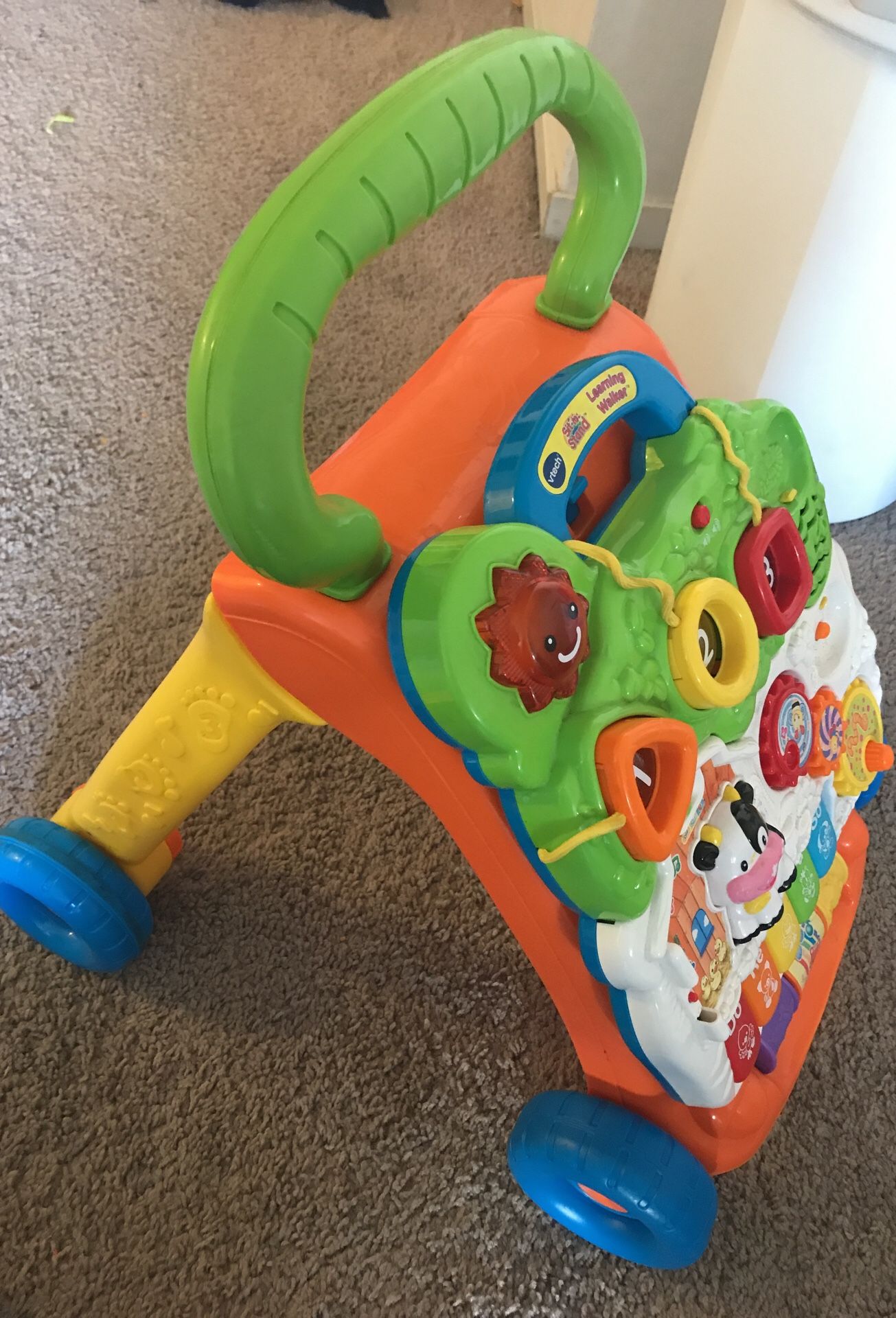 VTECH walker with lights and music