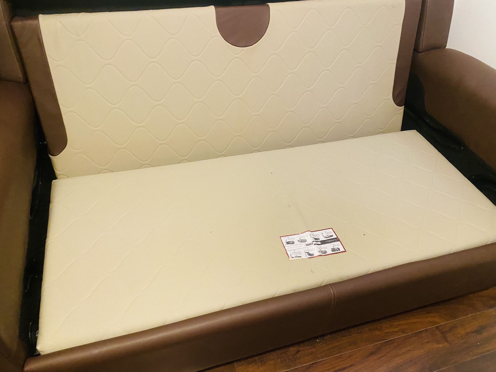 America Leather High End Sofa Sleeper Still New Over $3800