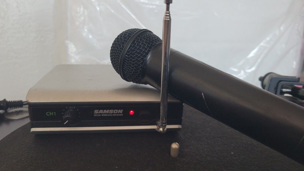 Samson Wireless Microphone