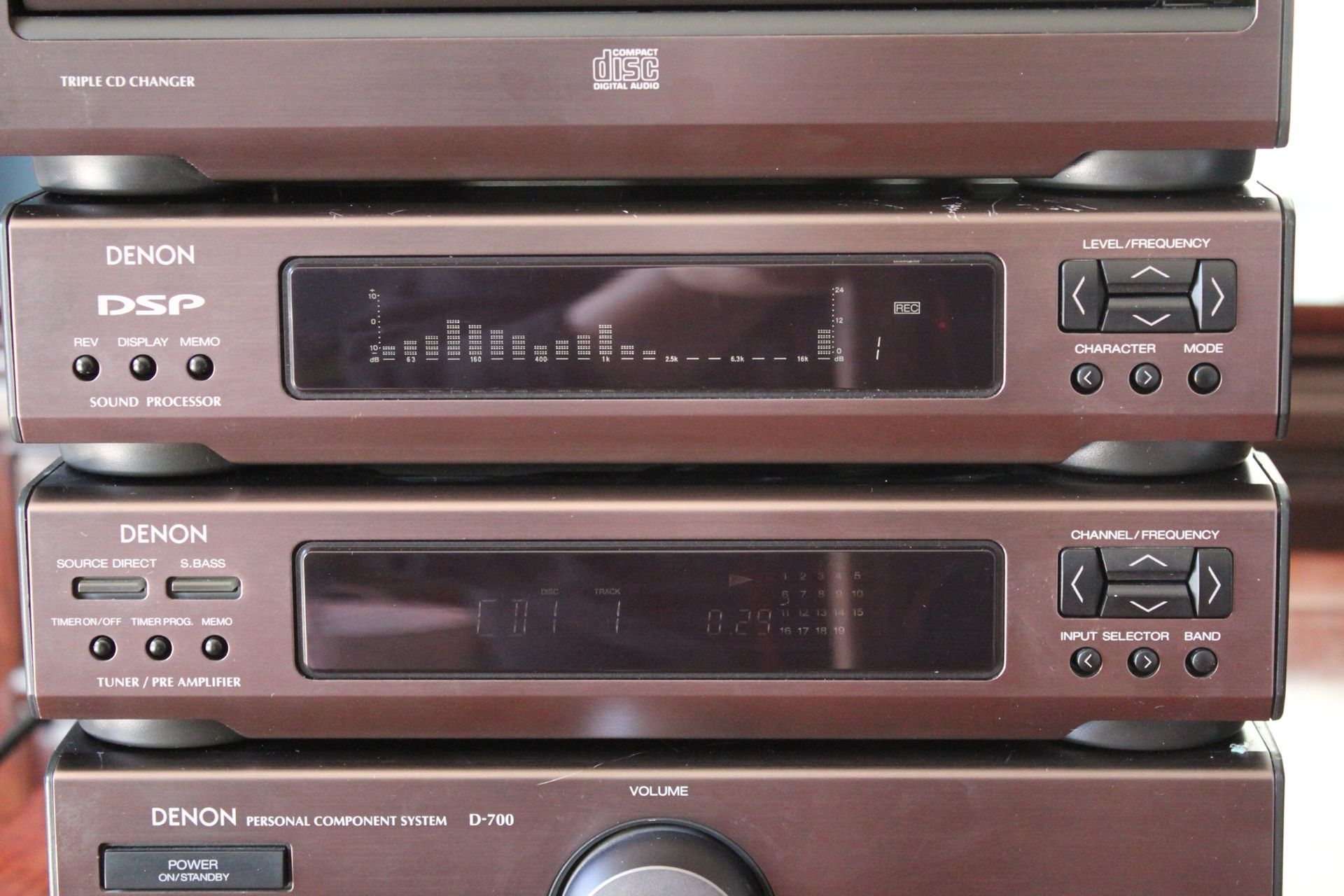 Denon D700 5 Piece Shelf Mini Stereo Component System Equalizer