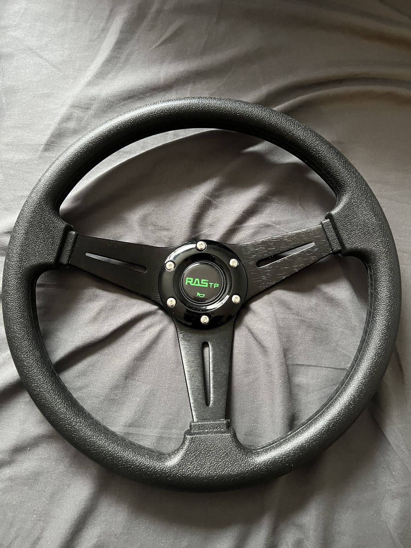 🏁 Sporty Universal Steering Wheel – Bexley Pickup 🏁
