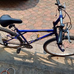GT OUTPOST LIGHTWEIGHT FRAME & WHEELS  26 " 