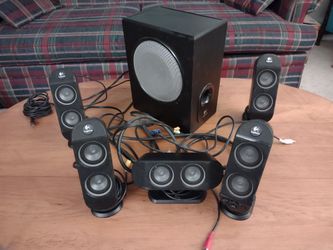 Logitech X-530 5.1 surround sound speakers/monitors