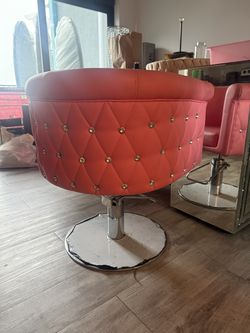 Pink Hydraulic Salon Chairs