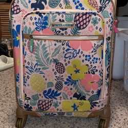 Rolling Carry On Bag