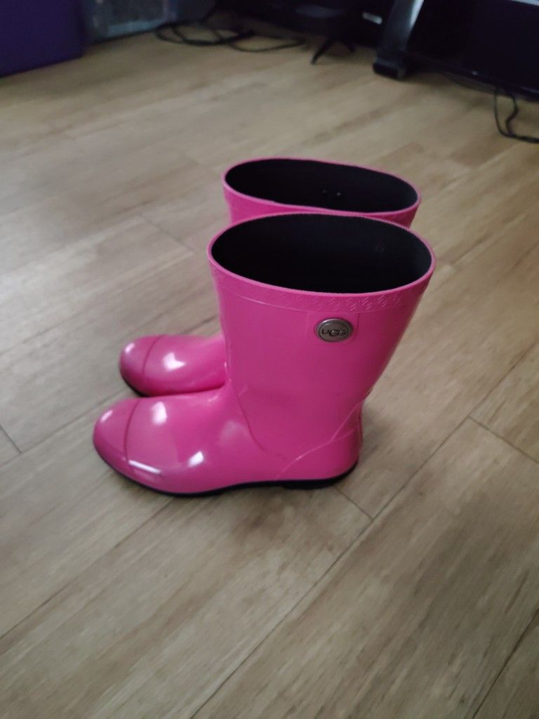 Women's UGG Rain Boots (Size 8)