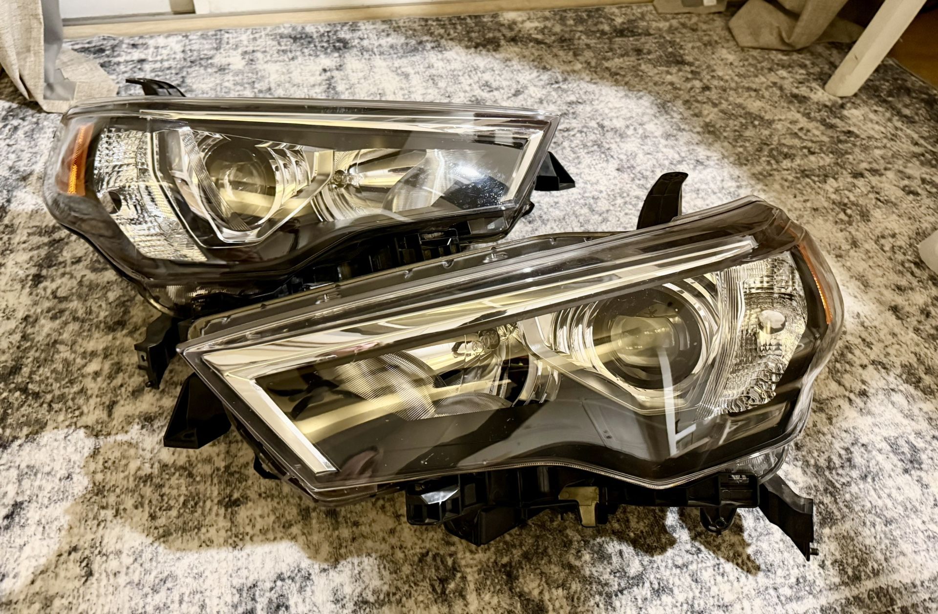 4Runner 2024 Headlights OEM