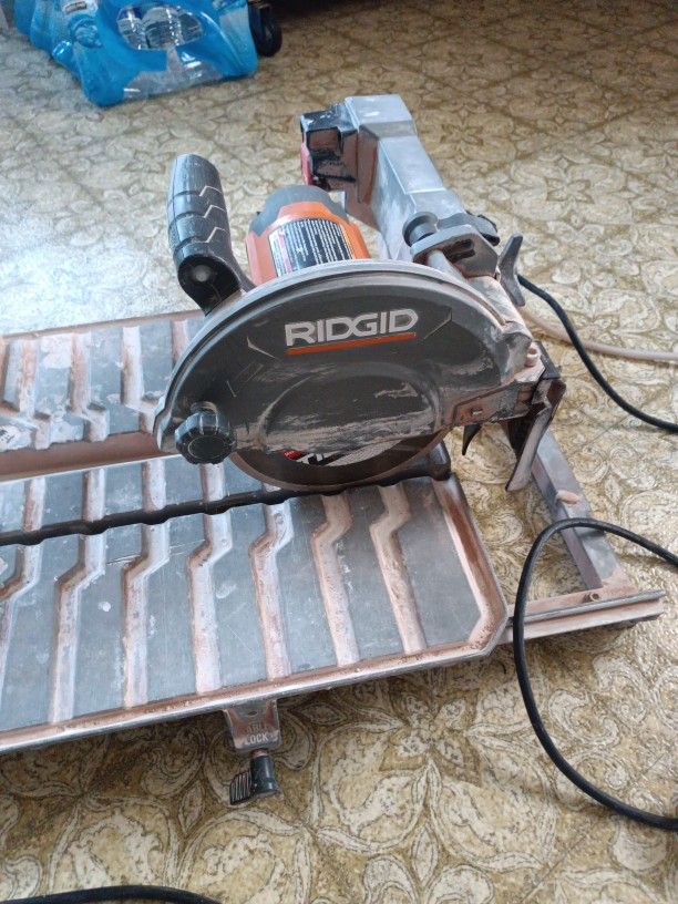 Ridged Wet Tile Saw 120 Vo 12 Amp
