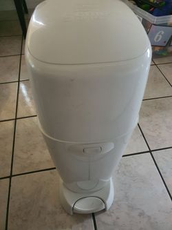 Bote para desecho de bebe