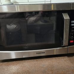 Toshiba Microwave 1.6cu