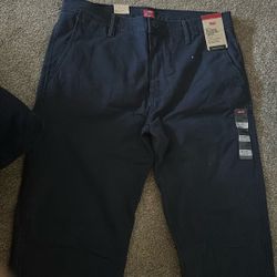 blue navy levi’s pants 33w 32L stretch