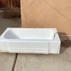 Cast Iron Bath Tub
