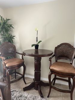 Wood Pub Bat With Chairs 