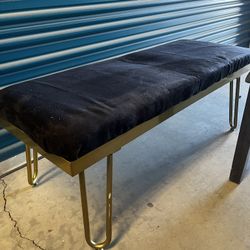End Of Bed Sitting Table