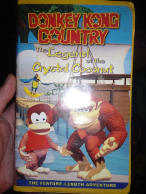 Nintendo Donkey Kong Country Legend of the Crystal Coconut VHS