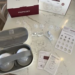 Momcozy M5 Wearable Breastpump