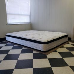 Queen size mattress - can DELIVER almost anywhere for $20 extra - please see all photos and read everything 🙂