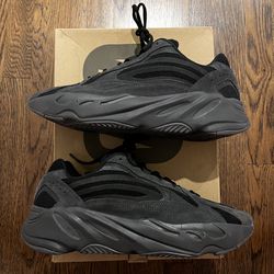 Adidas Yeezy Vanta 700 V2 Black - Men’s Size 10