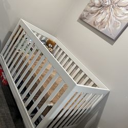 Convertible white Crib with mattress