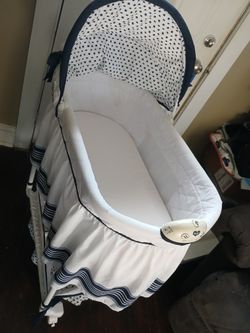Bassinet With Lights And Music