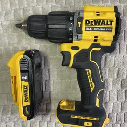 DEWALT ATOMIC 20-Volt MAX Brushless Cordless 1/2 in. Hammer Drill