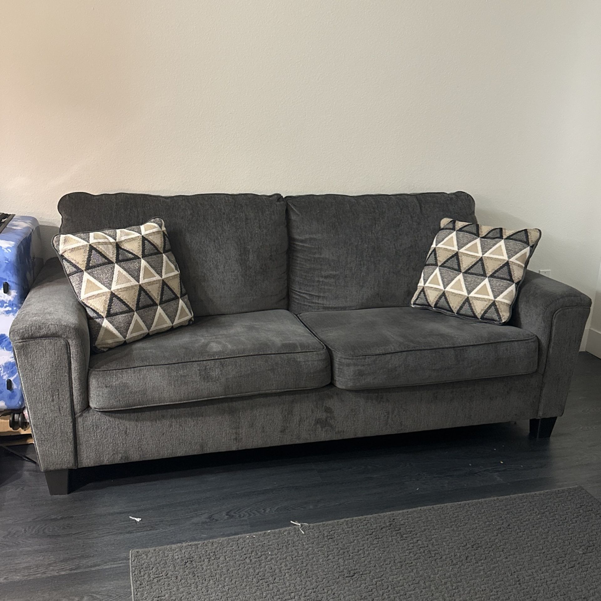 Couch for Sale in Las Vegas, NV OfferUp