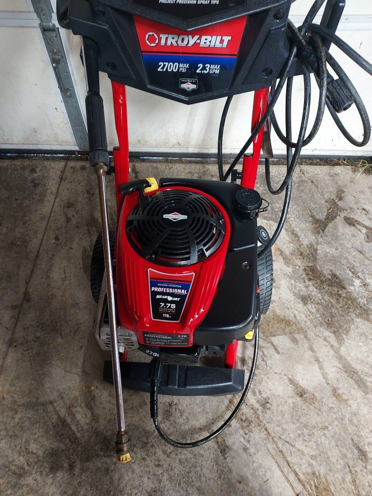 Troy Bilt 2700 Pressure Washer
