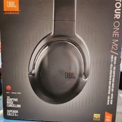 Jbl Tour One M2 True Adaptive Headphones.